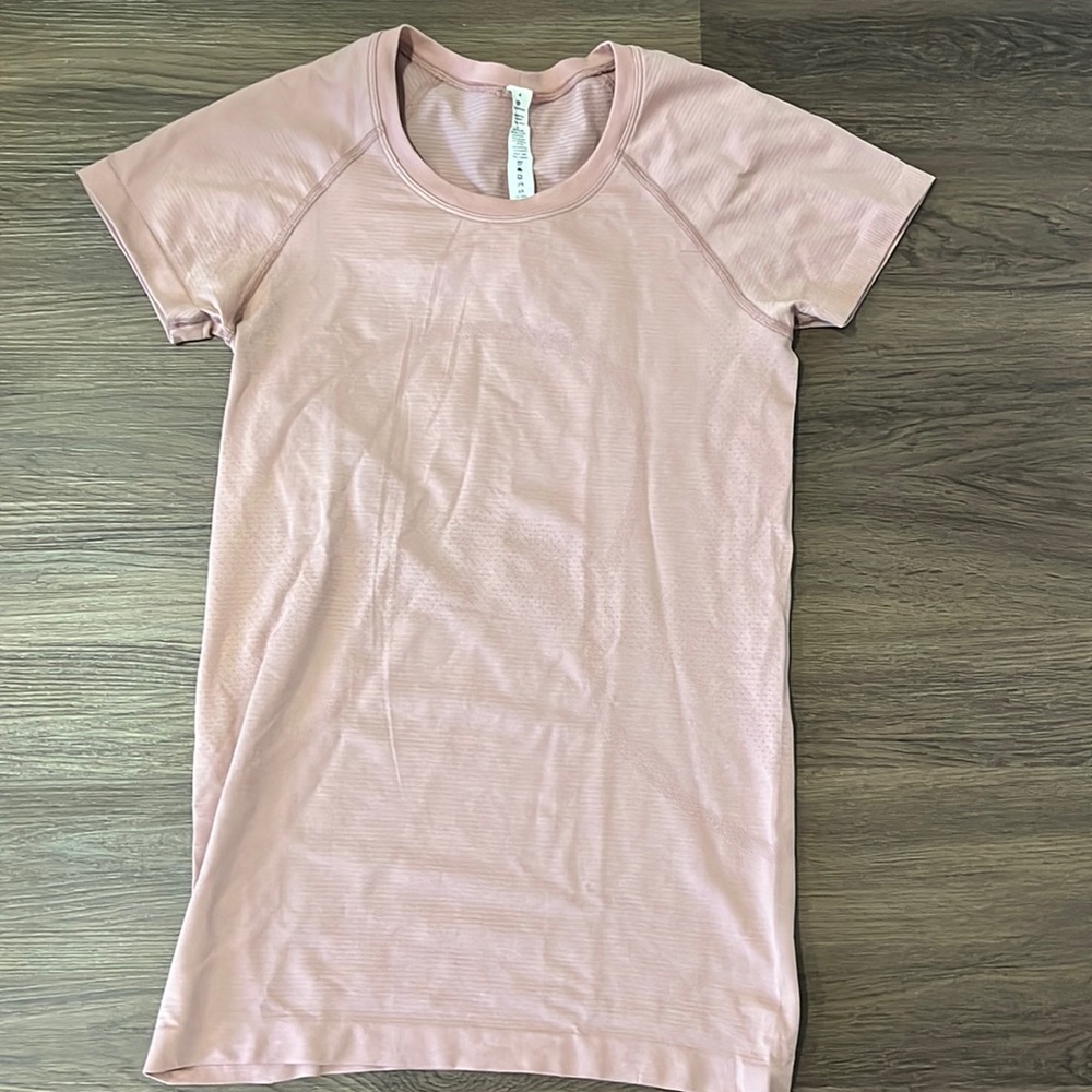 Lululemon swiftly tech 2.0 short sleeve full length shirt